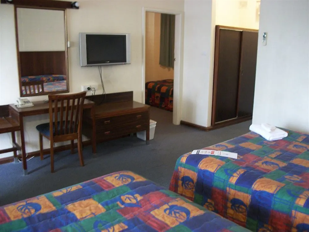 Hotelmotel Adelaide 4*,